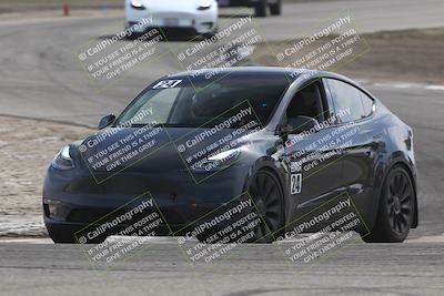 media/Oct-19-2025-Speed Ventures (Sun) [[a6e7fe67be]]/TC B/Session 3 (Off Ramp)/